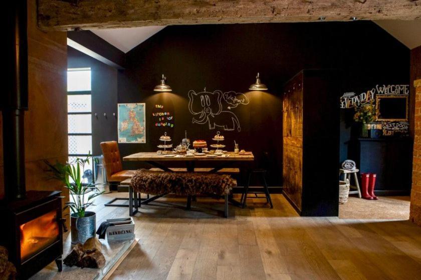 Tofy Villa York Bagian luar foto